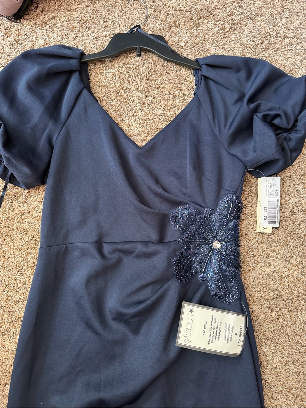 Eliza J
Women's V-Neck Ball Gown - Picture 7 of 12